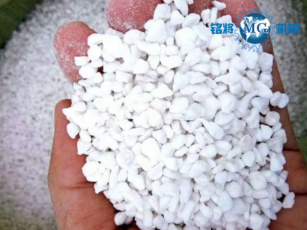 ����ɰ�{�S������b�e����r�Ͳ���΢��