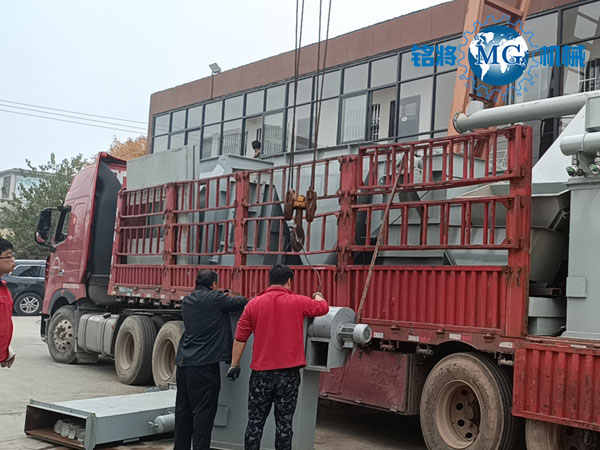 ��h�ɷ�ɰ�{���a(ch��n)���b܇�F(xi��n)��(ch��ng)